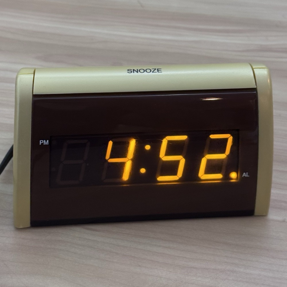 Vintage Digital Alarm Clock Litech Model Number E099 Tested WORKS Buzzer Alarm